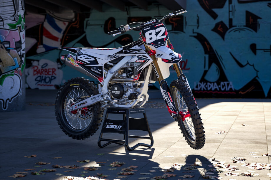ELECTRODE WHITE Graphics Kit for Yamaha's